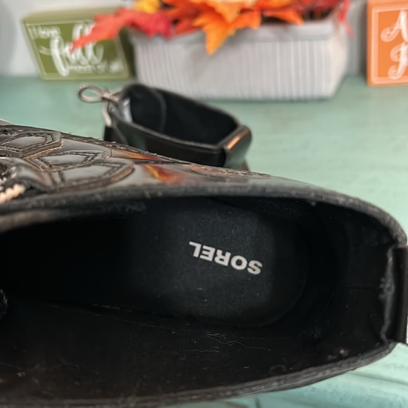 Sorel Out N About boots SZ8 - Picture 6 of 6